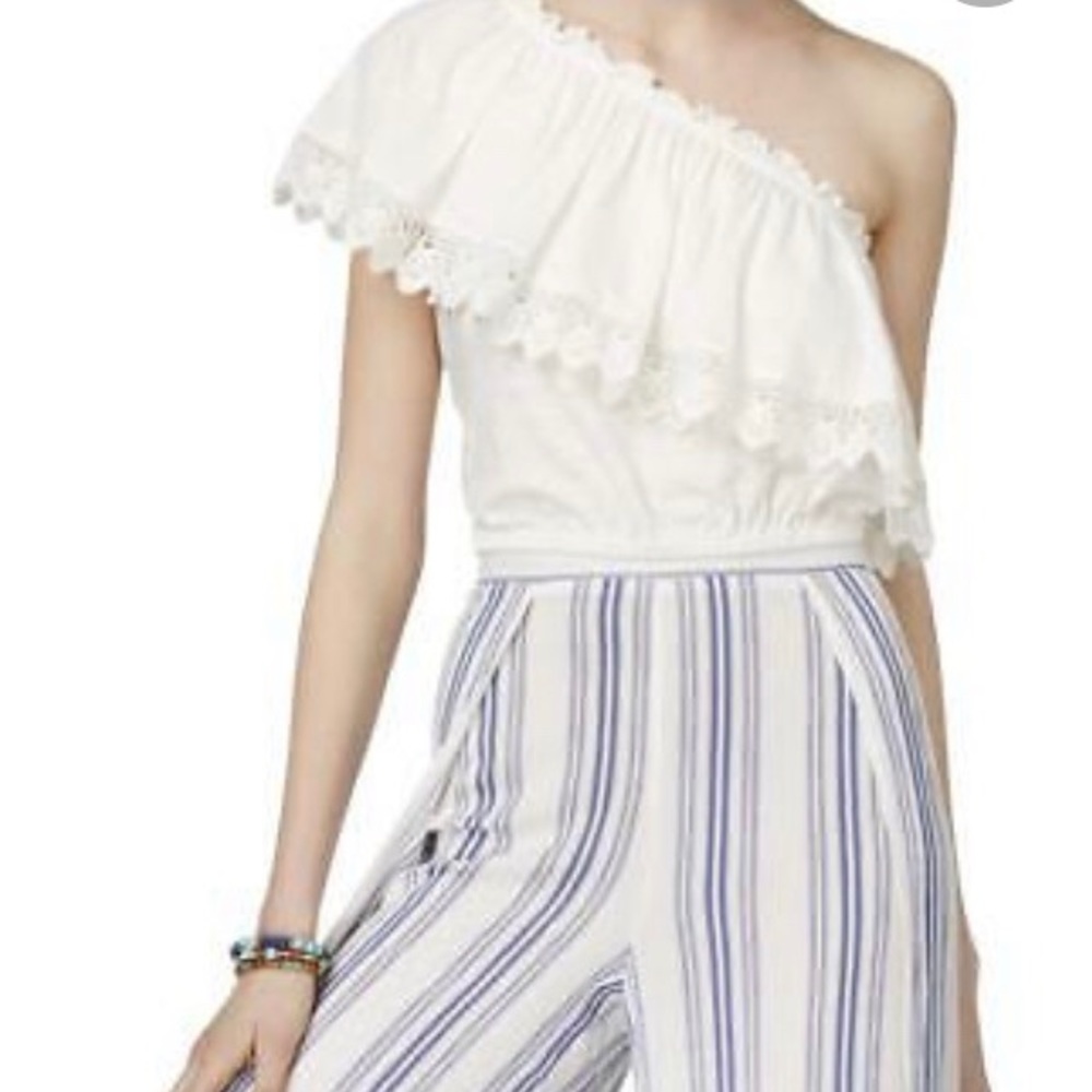 Off the shoulder white lace tube top